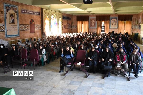 مراسم عزاداری ایام فاطمیه در دبیرستان شاهد حجاب منطقه ۱۳