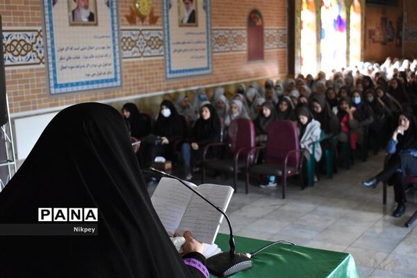 مراسم عزاداری ایام فاطمیه در دبیرستان شاهد حجاب منطقه ۱۳