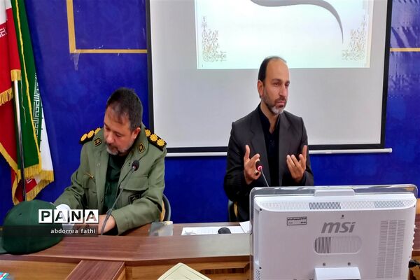 نشست مدیران گروه پیشرفت مدارس در شهرستان دلیجان