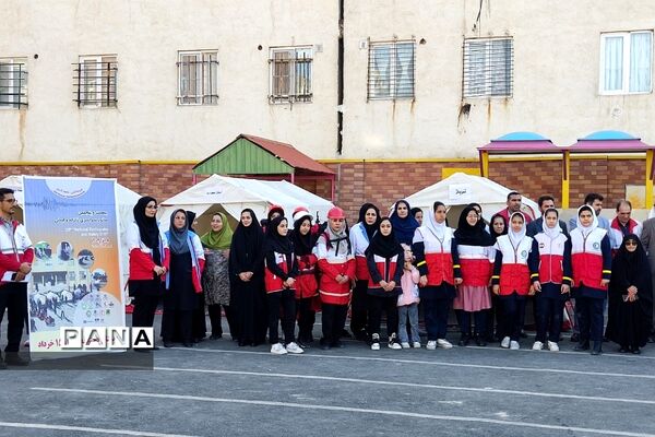 بیست و پنجمین مانور سراسری زلزله و ایمنی در دبستان شهدای ۱۵ خرداد شهرستان قرچک