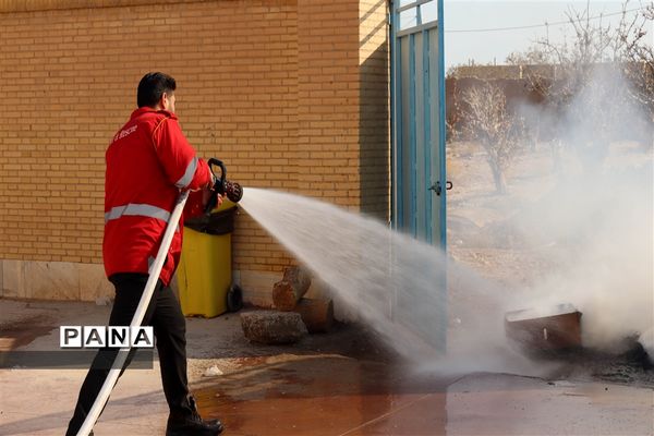 بیست و پنجمین مانور زلزله و ایمنی در مدارس شهرستان میبد