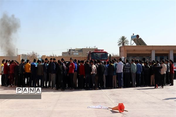 بیست و پنجمین مانور زلزله و ایمنی در مدارس شهرستان میبد