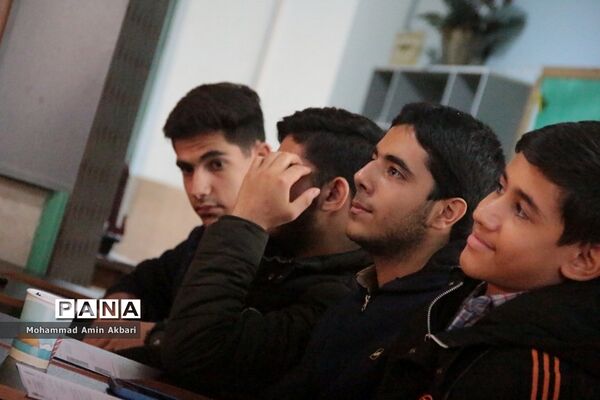 برگزاری جلسه توجیهی ویژه دانش‌آموز خبرنگاران پانا پسر ناحیه یک شهرری