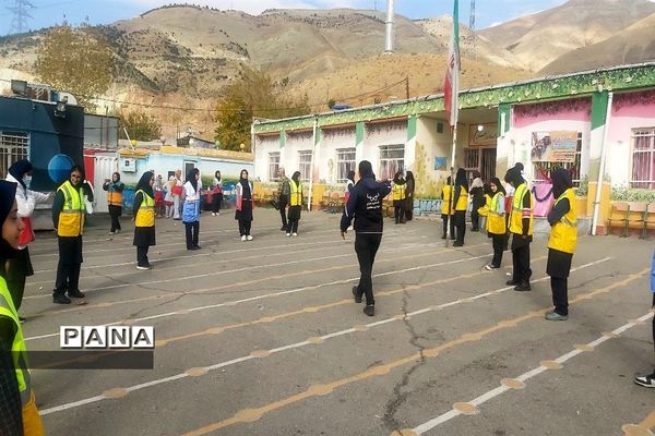 بیست و پنجمین مانور سراسری زلزله و ایمنی در مدارس منطقه ۵