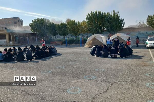 بیست و پنجمین مانور استانی زلزله و ایمنی درآموزشگاه قاضی‌طباطبایی اسلامشهر