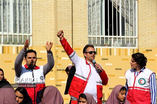 مائور زلزله در مدرسه نسیم سبحان یزد