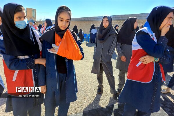 بیست و پنجمین مانور سراسری زلزله در مدارس شهر سورمق