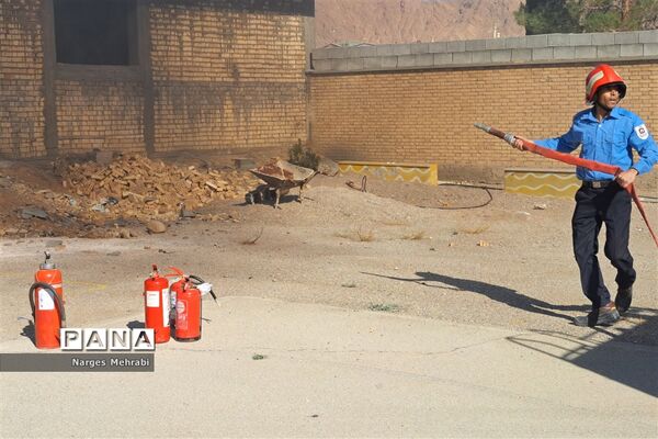 بیست و پنجمین مانور سراسری زلزله در مدارس شهر سورمق