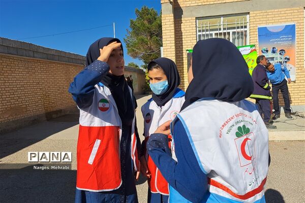 بیست و پنجمین مانور سراسری زلزله در مدارس شهر سورمق