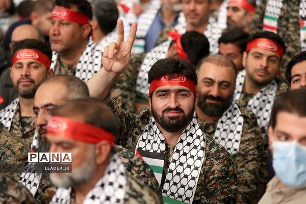 دیدار هزاران نفر از بسیجیان با رهبر معظم انقلاب