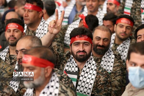 دیدار هزاران نفر از بسیجیان با رهبر معظم انقلاب