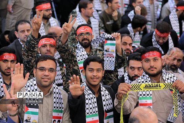 دیدار هزاران نفر از بسیجیان با رهبر معظم انقلاب