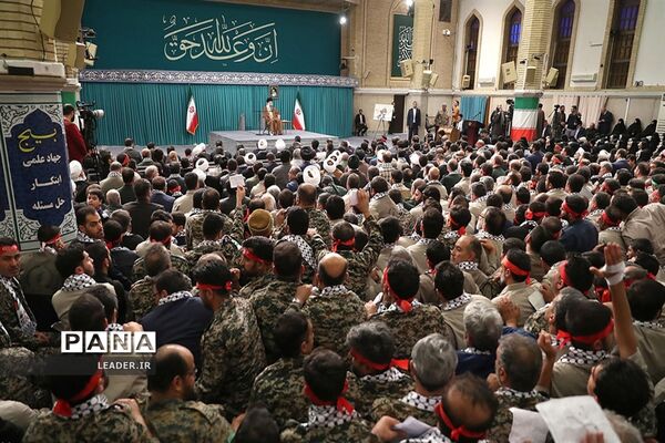 دیدار هزاران نفر از بسیجیان با رهبر معظم انقلاب
