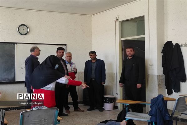 مانور زلزله در منطقه امامزاده