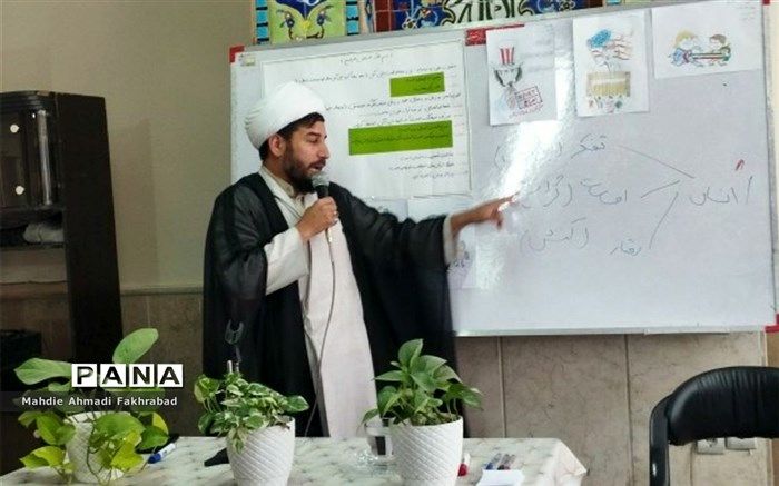 برگزاری دوره توانمندسازی پاسخگویی به شبهات دینی در ناحیه 4 شیراز