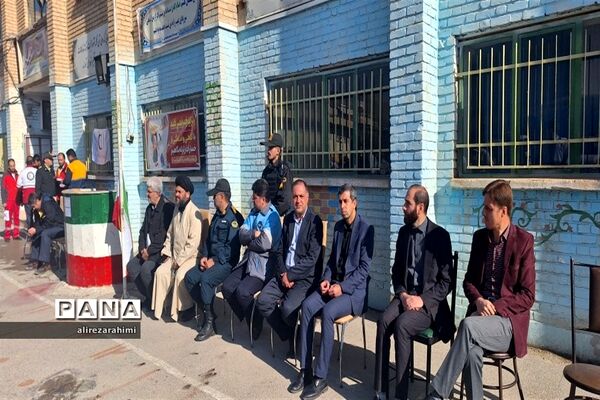 آیین نمادین مانور زلزله در دبیرستان شهید مطهری شهرستان فیروزکوه