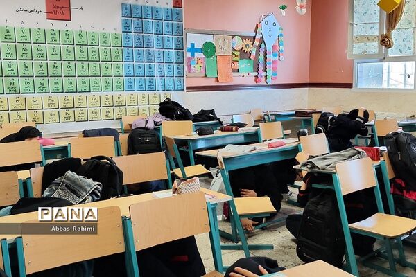 بیست‌وپنجمین مانور زلزله در مدرسه سحر پاکدشت
