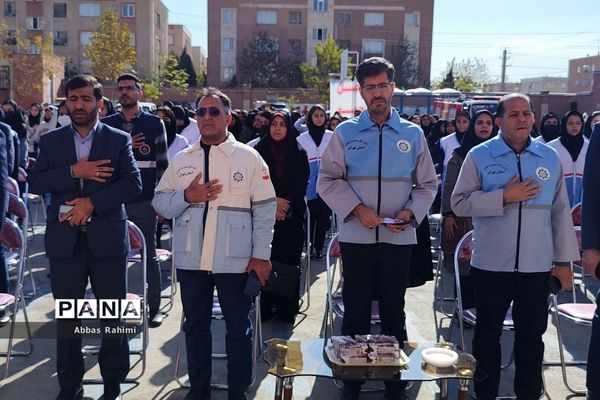 بیست‌وپنجمین مانور زلزله در مدرسه سحر پاکدشت