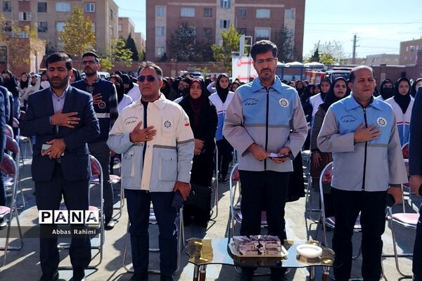 بیست‌وپنجمین مانور زلزله در مدرسه سحر پاکدشت