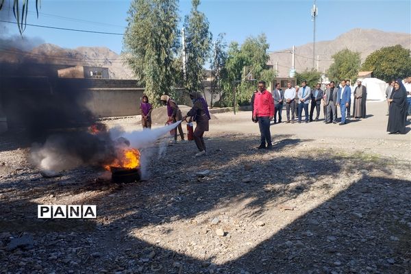 بیست و پنجمین مانور سراسری زلزله و ایمنی در حاجی آباد