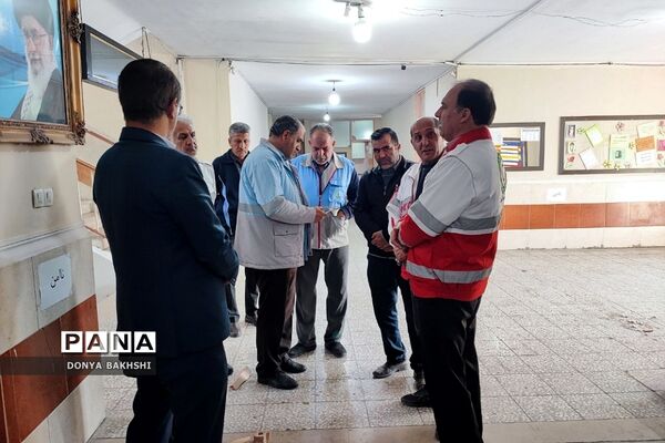 برگزاری مانور زلزله درمدارس کهریزک و باقرشهر