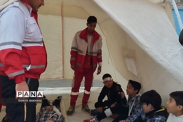 برگزاری مانور زلزله درمدارس کهریزک و باقرشهر
