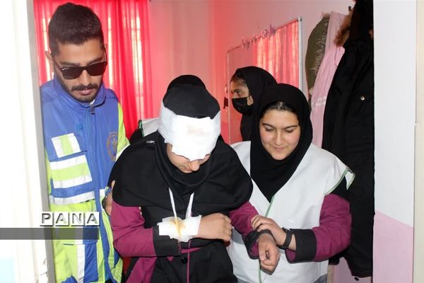 نواخته‌شدن زنگ مانور زلزله در مدارس بلده