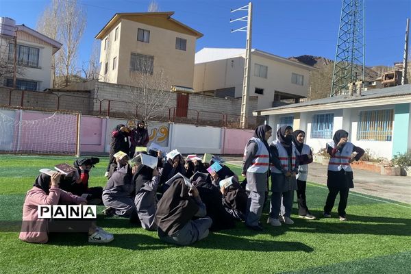 نواخته‌شدن زنگ مانور زلزله در مدارس بلده