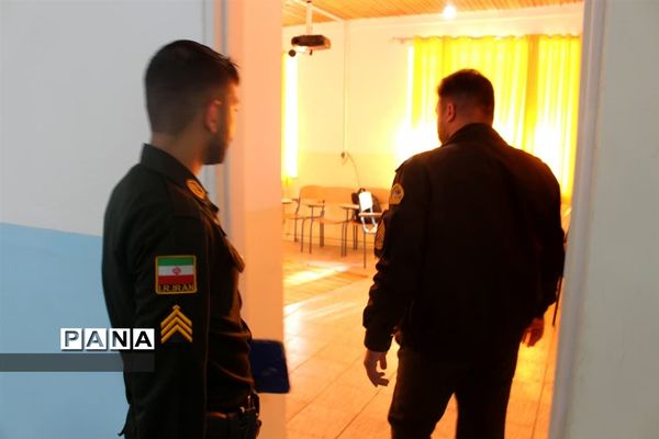 نواخته‌شدن زنگ مانور زلزله در مدارس بلده