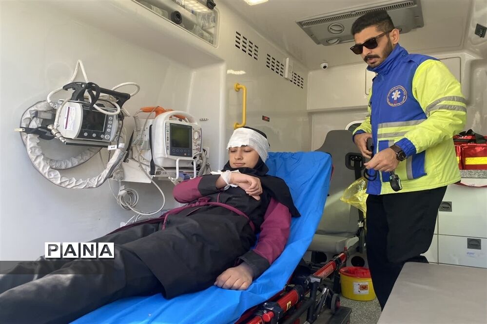 نواخته‌شدن زنگ مانور زلزله در مدارس بلده