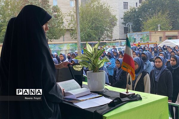 برگزاری مانور زلزله در دبیرستان بعثت ناحیه یک شهرری