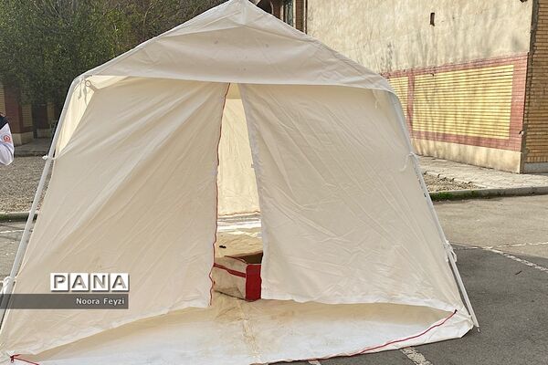 برگزاری مانور زلزله در دبیرستان بعثت ناحیه یک شهرری