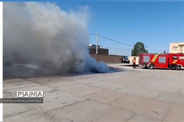 بیست و پنجمین مانور زلزله و ایمنی در مدارس بهاباد یزد