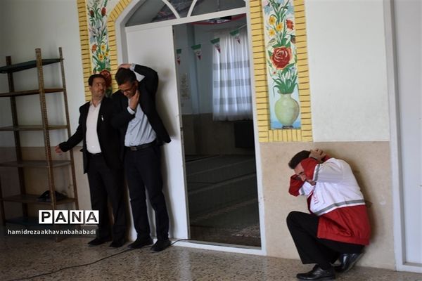 بیست و پنجمین مانور زلزله و ایمنی در مدارس بهاباد یزد