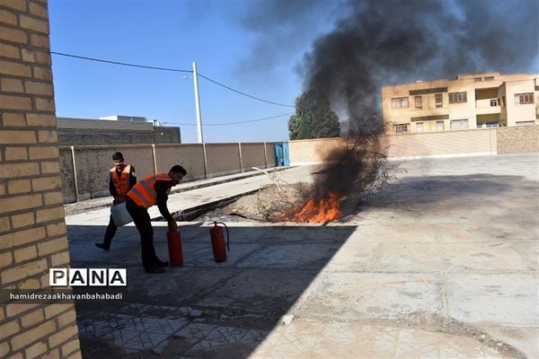 بیست و پنجمین مانور زلزله و ایمنی در مدارس بهاباد یزد