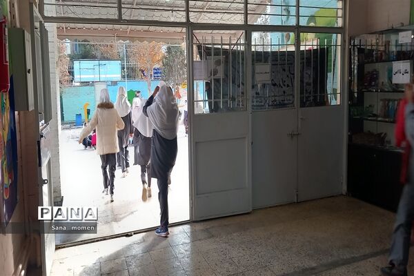 برگزاری مانور زلزله در دبستان افشار نژاد ۲