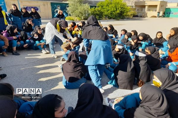 مانور زلزله در دبیرستان دخترانه شهید‌اژدری کوهمره نودان