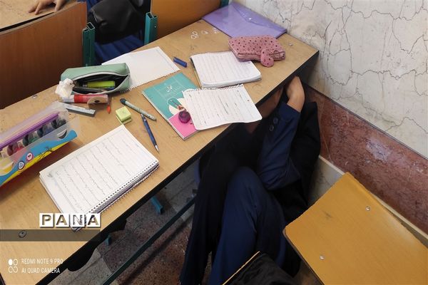 برگزاری مانور زلزله و ایمنی با شعار مدرسه ایمن، جامعه تاب آور در شهرستان بن
