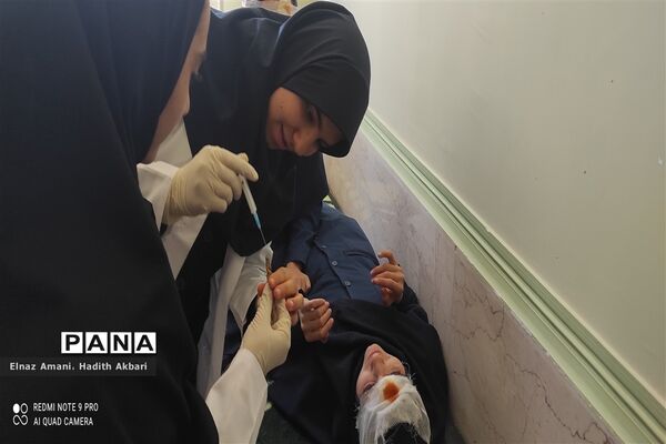 برگزاری مانور زلزله و ایمنی با شعار مدرسه ایمن، جامعه تاب آور در شهرستان بن