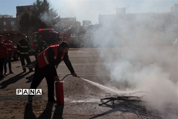 برنامه استانی مانور زلزله و ایمنی در زنجان