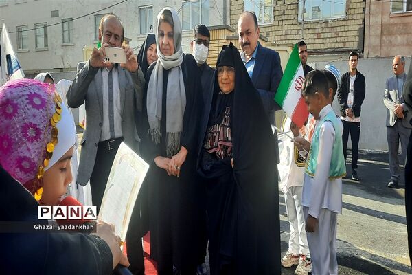 آیین افتتاح دبستان ۱۲ کلاسه فاطمه پور سید آقایی