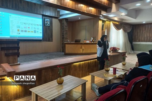 کارگاه آموزشی کمک‌های اولیه در دبیرستان مهشید مصلی نژاد ناحیه ۶