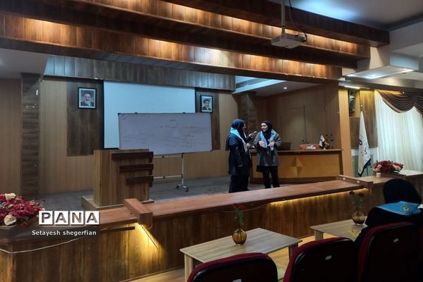 کارگاه آموزشی کمک‌های اولیه در دبیرستان مهشید مصلی نژاد ناحیه ۶