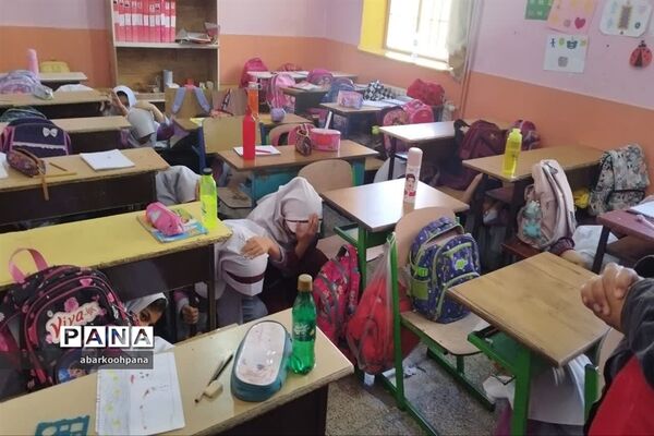 بیست و پنجمین مانور سراسری زلزله و ایمنی در مدارس استان ابرکوه
