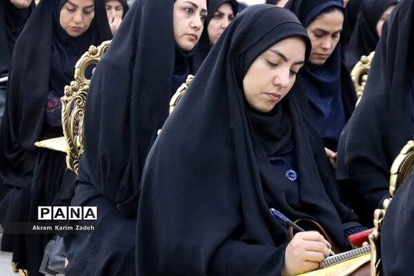 گردهمایی کارشناس مسئولان آموزش متوسطه شهرستان‌های تهران در اسلامشهر