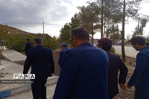 غبا‌رروبی مزار شهدای گمنام دانشگاه آزاد اسلامی واحد کاشمر