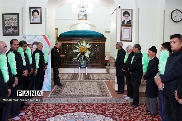 غبارروبی مرقد مطهر شهید آیت الله مدرس (ره)