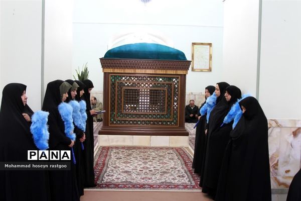 غبارروبی مرقد مطهر شهید آیت الله مدرس (ره)