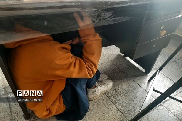 اجرای نمادین مانور زلزله در مدارس آباده