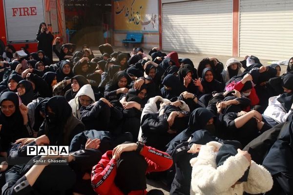 برگزاری مانور زلزله در دبیرستان‌های قم